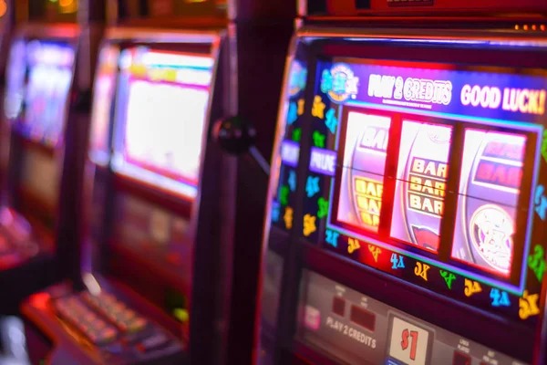 partaitogel alternatif mobile app showing live baccarat table and payment options